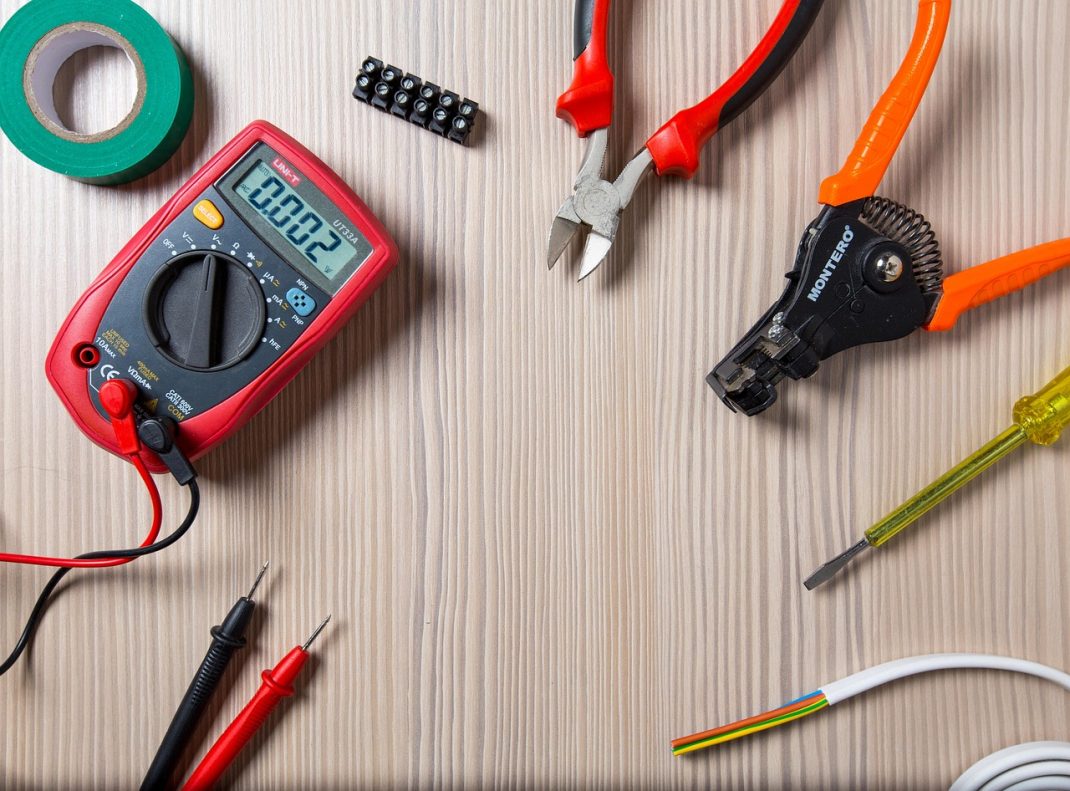 comment trouver technicien specialise installation electrique systemes ventilation